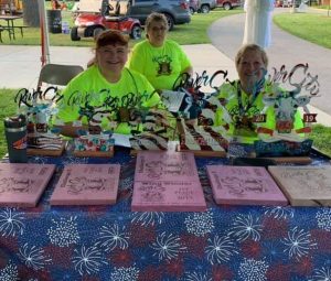 Thank you to all the volunteers to help make SCA contests so successful! Left to right are Susan Hanson (aka Susan!), Doreen Kuschel and Tina Woosley.